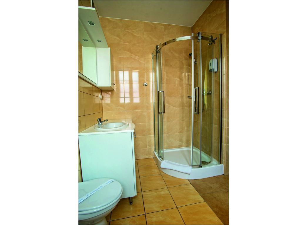 Hotel Adalbertus Γκνιέζνο Δωμάτιο φωτογραφία