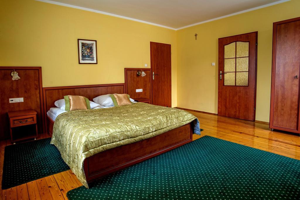 Hotel Adalbertus Γκνιέζνο Δωμάτιο φωτογραφία